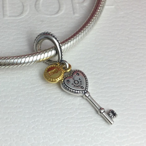 CHARM KEY PAND